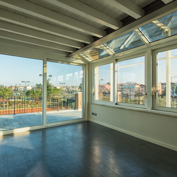 Immagine di infissi e finestre fatte da Steeldel