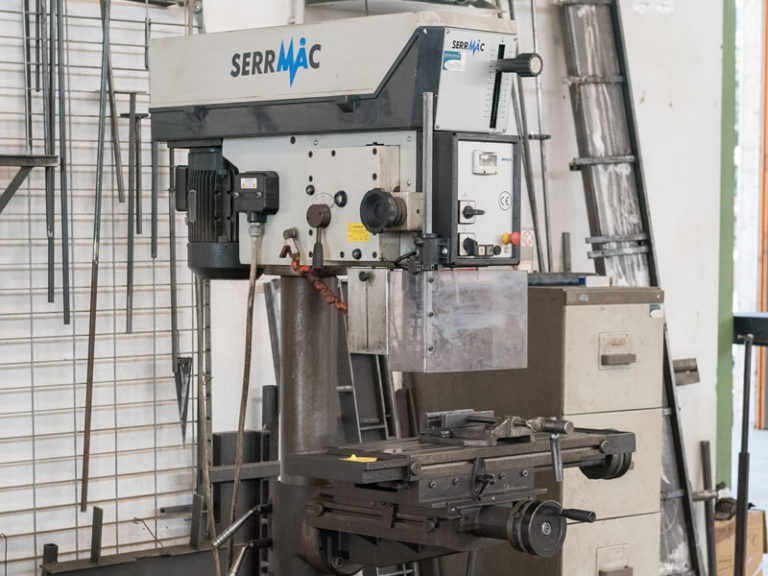 Macchinario per lavorazione metalli, Steeldel